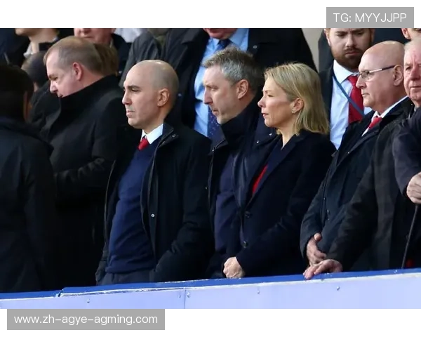 英超曼联队教练：曼联主教练的执教历程与挑战